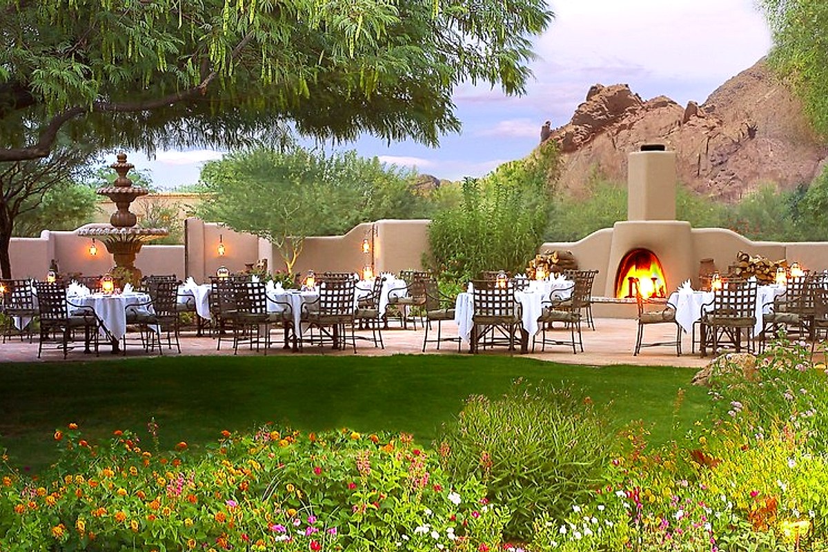 Outdoor dining with Camelback Mountain views in Paradise Valley