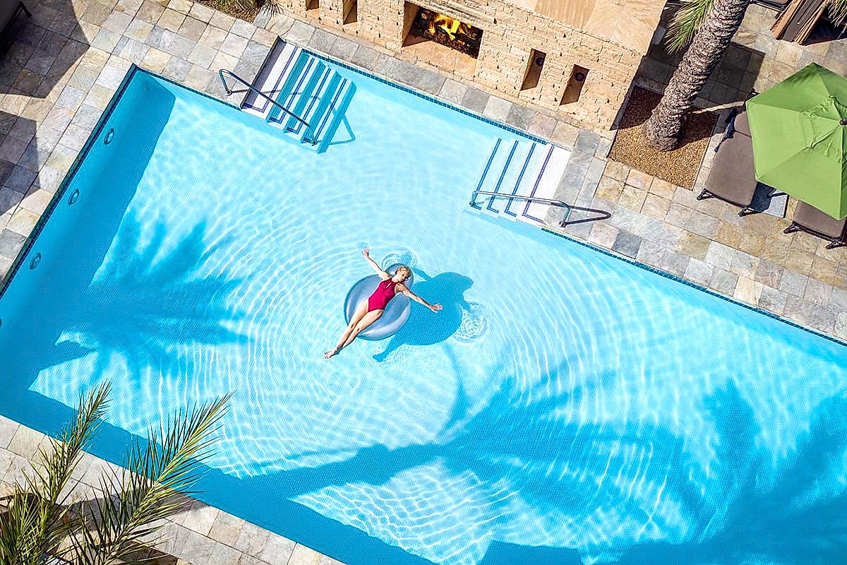 Aerial view of a resort-style luxury pool in Scottsdale